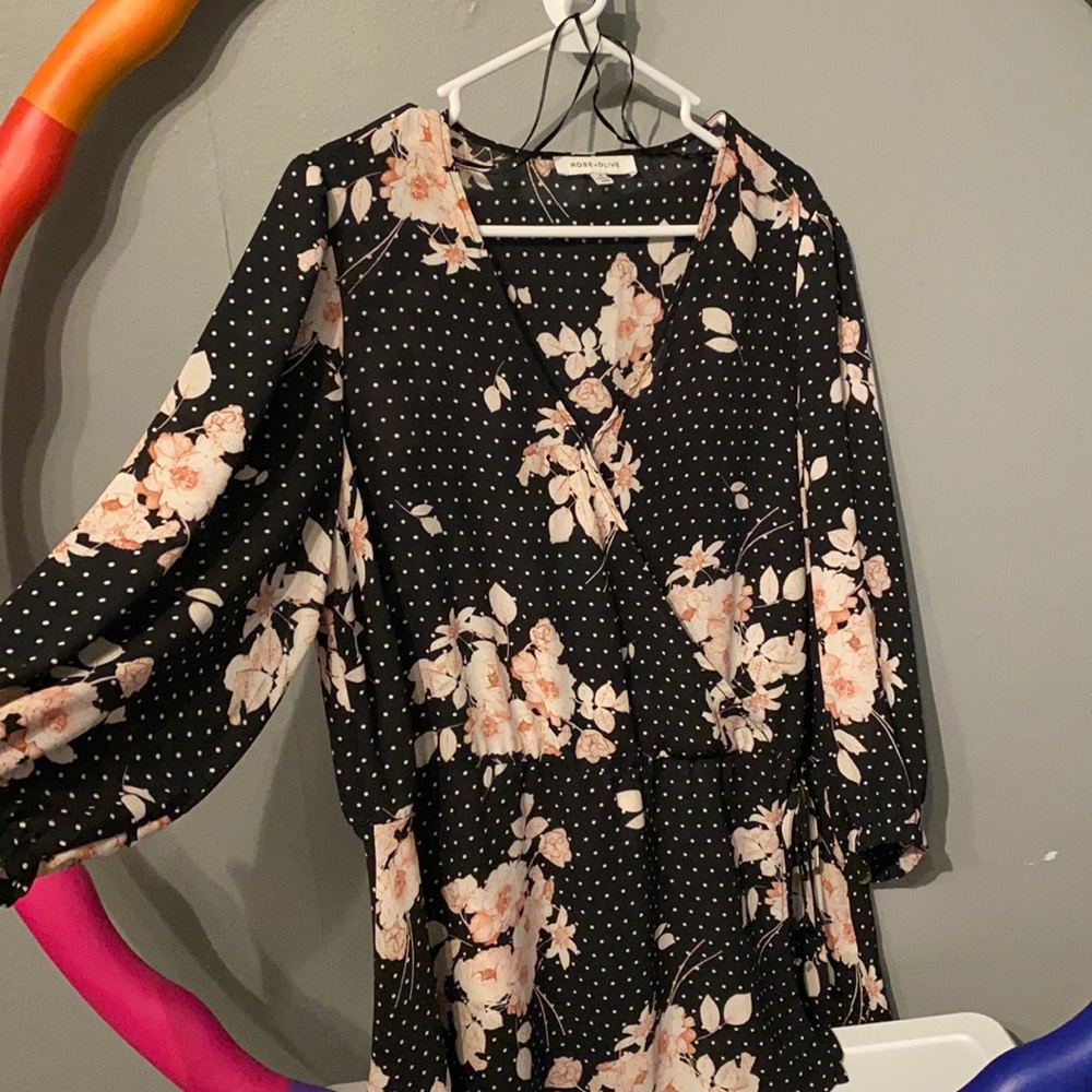 Rose & Olive Floral blouse